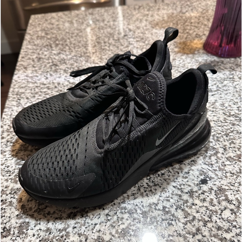 Men’s Nike Air 270 size 11